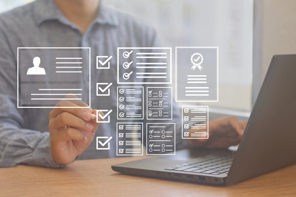 Ab 2027 wird es zur Pflicht, das bestimmte Teile der Personalakte zur digitalen Personalakte werden.